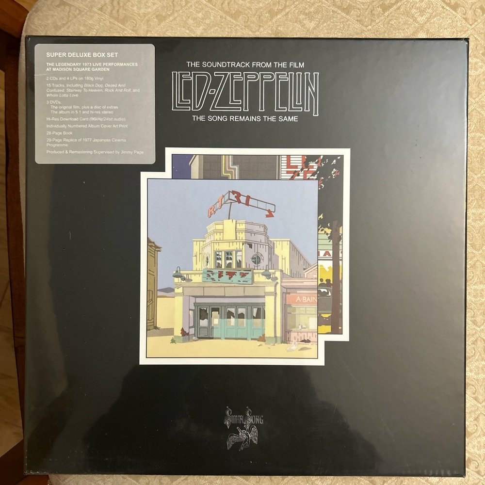 Led Zeppelin vinyl super deluxe box set includes 2 cds, 4 lps, 3 dvds & book